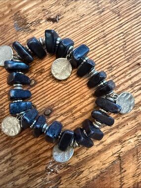 Black Chip Stone Stretch Bracelet with silver. Discs - . Super good find